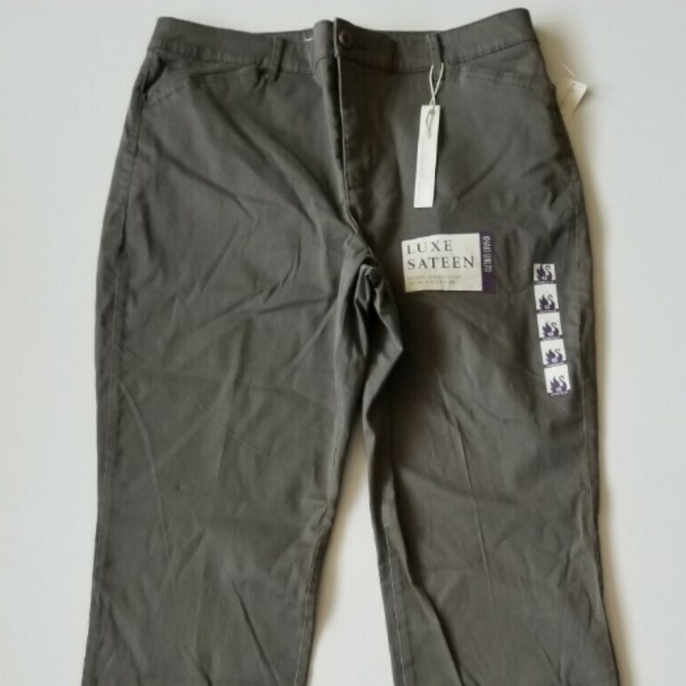 Gloria Vanderbilt Anita Sateen Straight-Leg Pants - Picture 2 of 5